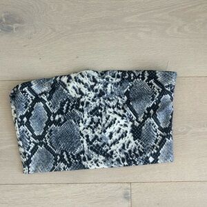 Princess Polly Black and Gray Snake Print Crop Top